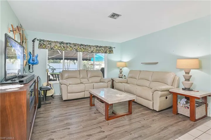 1210 SE 34th  TER, Cape Coral, FL 33904