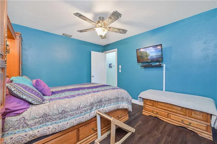 1210 SE 34th  TER, Cape Coral, FL 33904