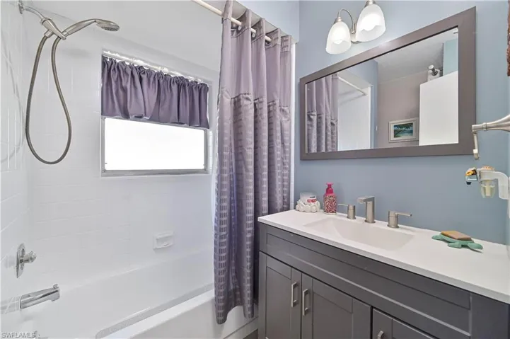 1210 SE 34th  TER, Cape Coral, FL 33904