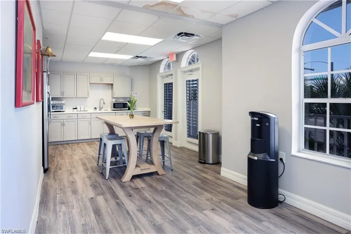 BREAK ROOM