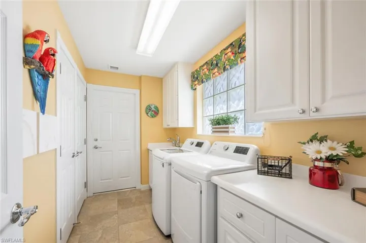 8435  Borboni  CT, Naples, FL 34114