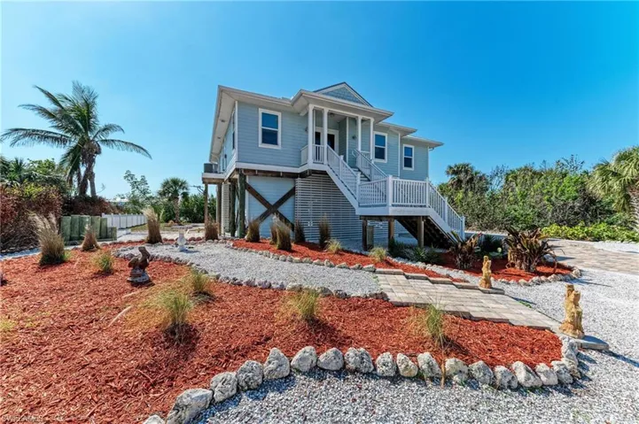 View of front of house featuring a porch