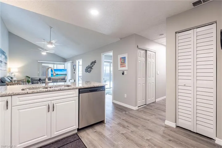 Kitchen come with plenty of storage and appliance pantry!