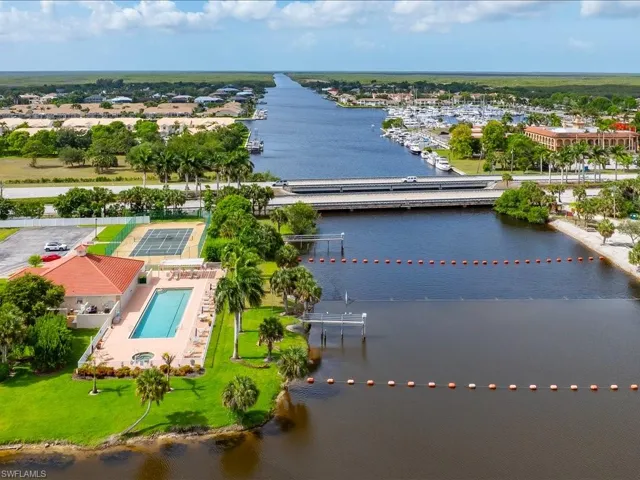 25064 Peacock Ln 101, Naples, Florida 34114
