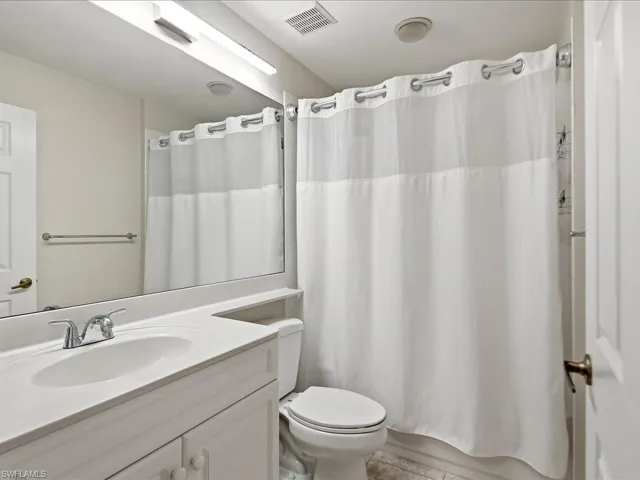 25064 Peacock Ln 101, Naples, Florida 34114