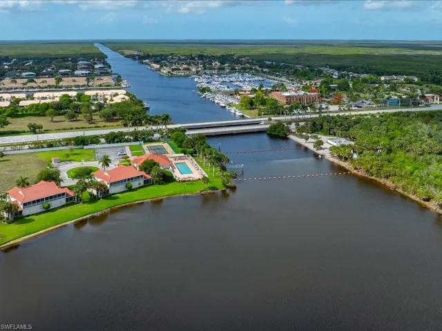25064 Peacock Ln 101, Naples, Florida 34114