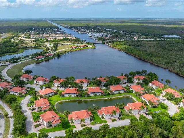 25064 Peacock Ln 101, Naples, Florida 34114