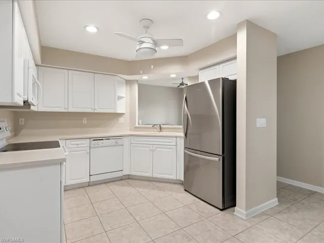 25064 Peacock Ln 101, Naples, Florida 34114