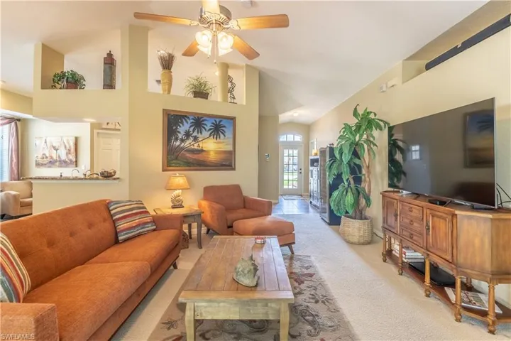 749  Crossfield  CIR, Naples, FL 34104