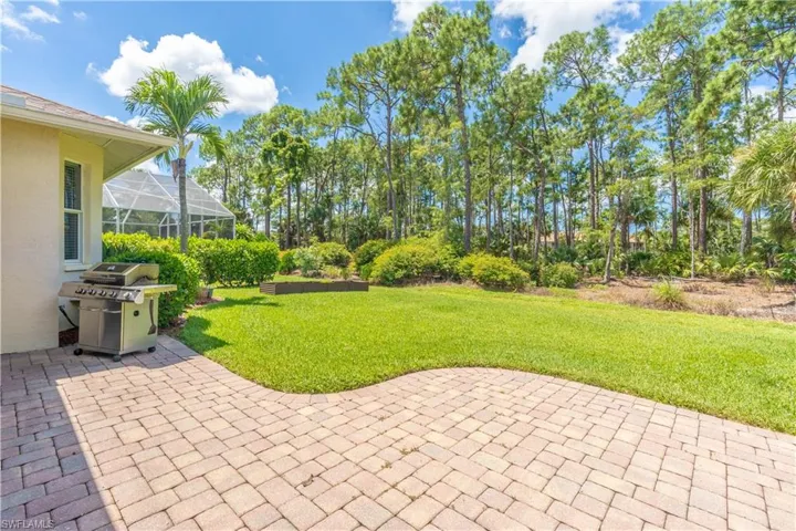 749  Crossfield  CIR, Naples, FL 34104