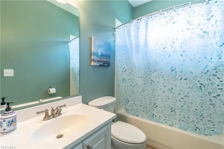 749  Crossfield  CIR, Naples, FL 34104