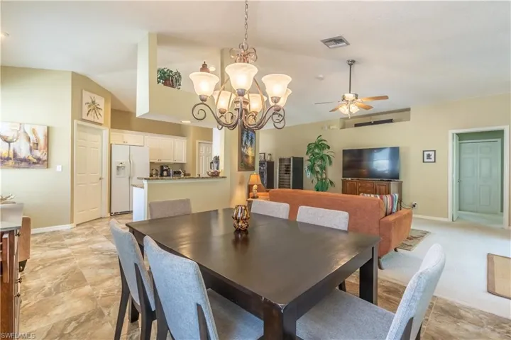 749  Crossfield  CIR, Naples, FL 34104