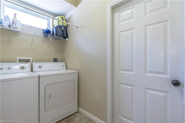 749  Crossfield  CIR, Naples, FL 34104