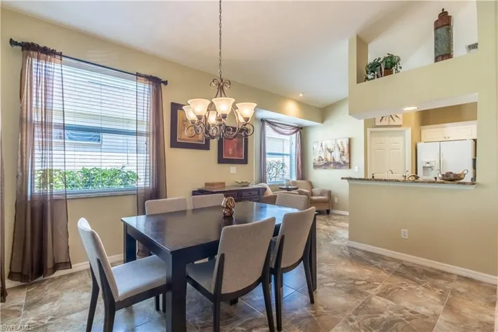 749  Crossfield  CIR, Naples, FL 34104