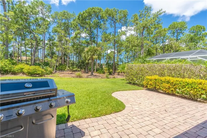 749  Crossfield  CIR, Naples, FL 34104