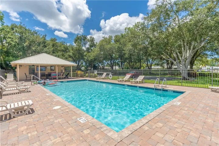 749  Crossfield  CIR, Naples, FL 34104