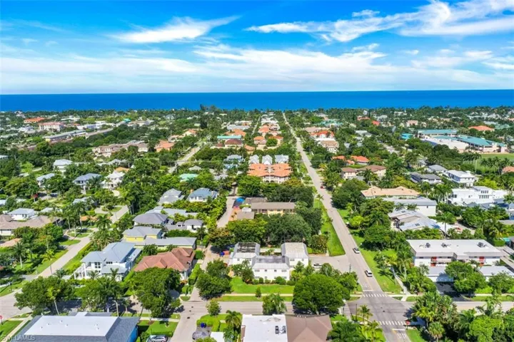 780 10th Ave S # 5, Naples, Florida 34102