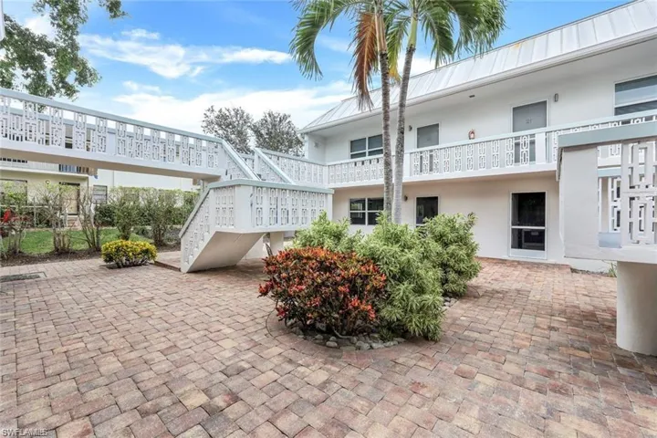 780 10th Ave S # 5, Naples, Florida 34102