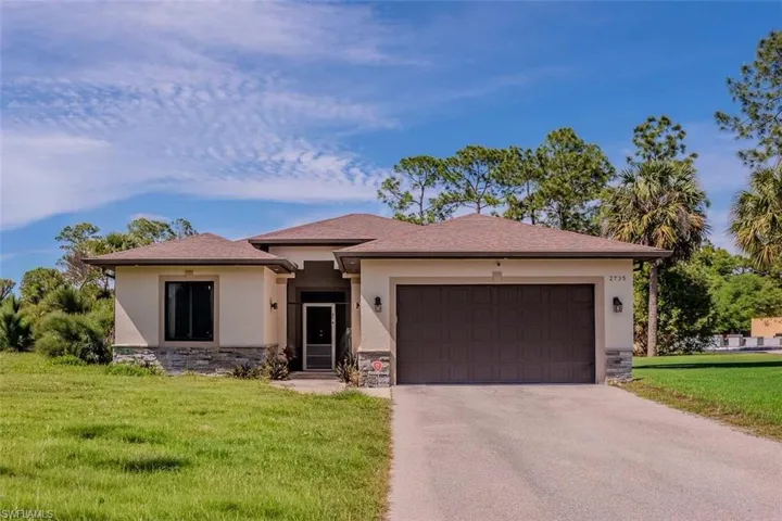 2735 12th Ave Ne, Naples, Florida 34120