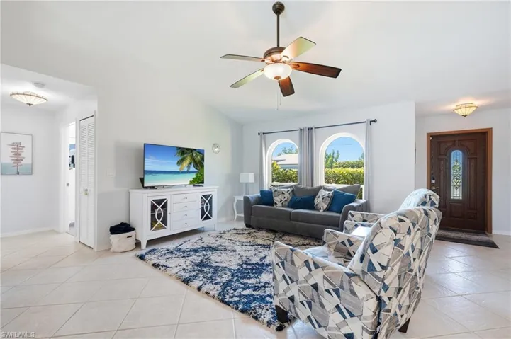 243 Se 1st Ter, Cape Coral, Florida 33990