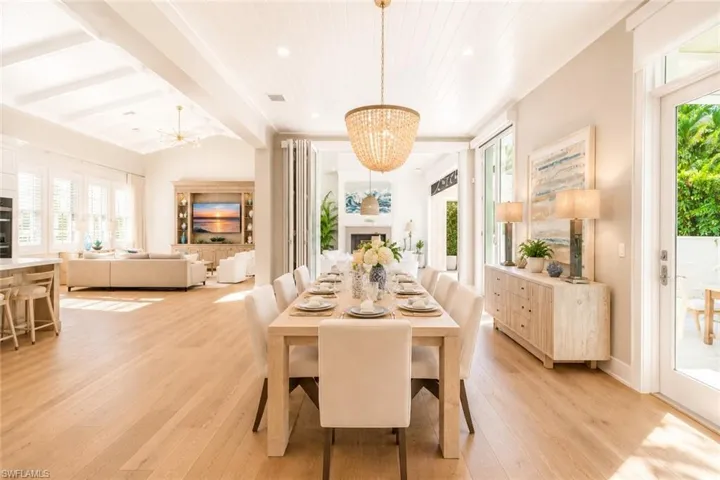 160 Broad Ave S, Naples, Florida 34102
