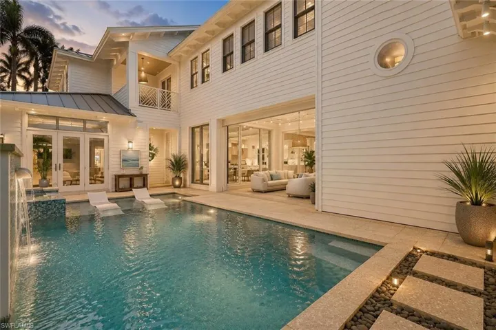 160 Broad Ave S, Naples, Florida 34102