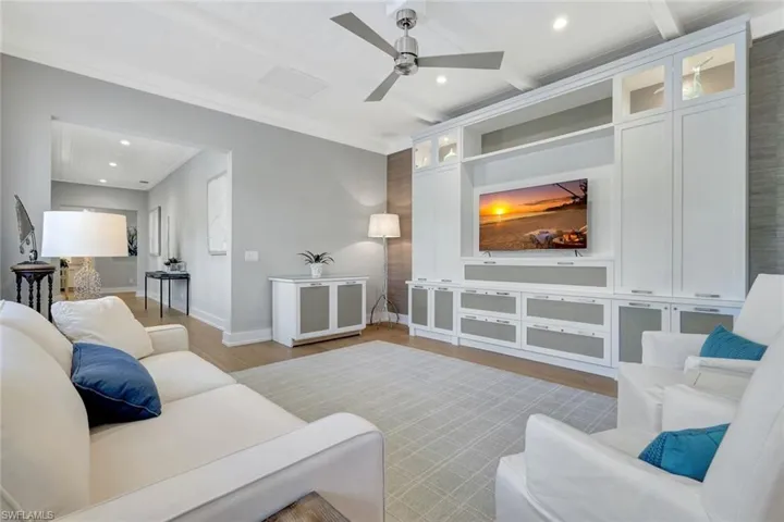 160 Broad Ave S, Naples, Florida 34102