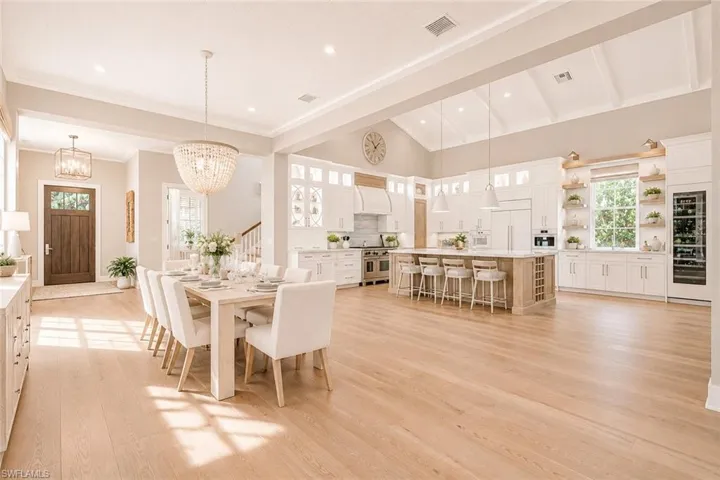 160 Broad Ave S, Naples, Florida 34102