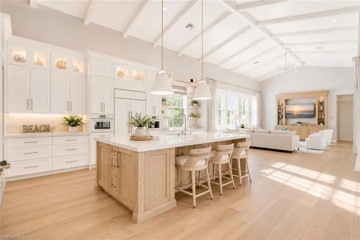 160 Broad Ave S, Naples, Florida 34102