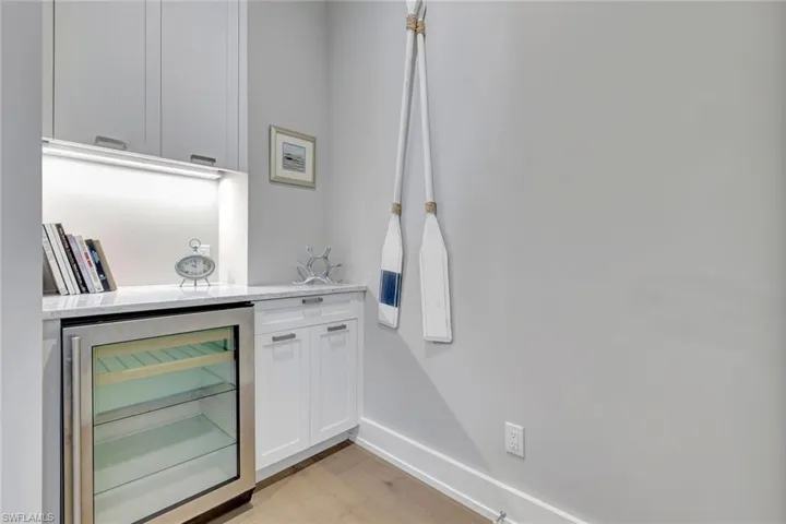 160 Broad Ave S, Naples, Florida 34102