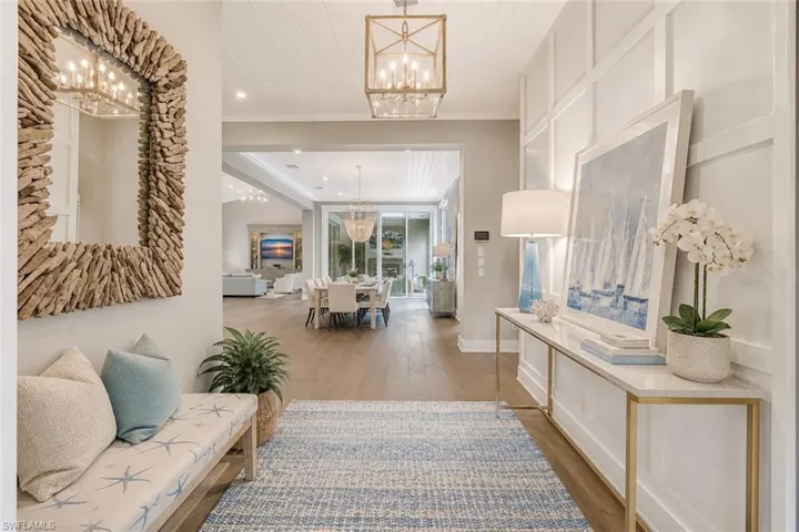 160  Broad S AVE, Naples, FL 34102