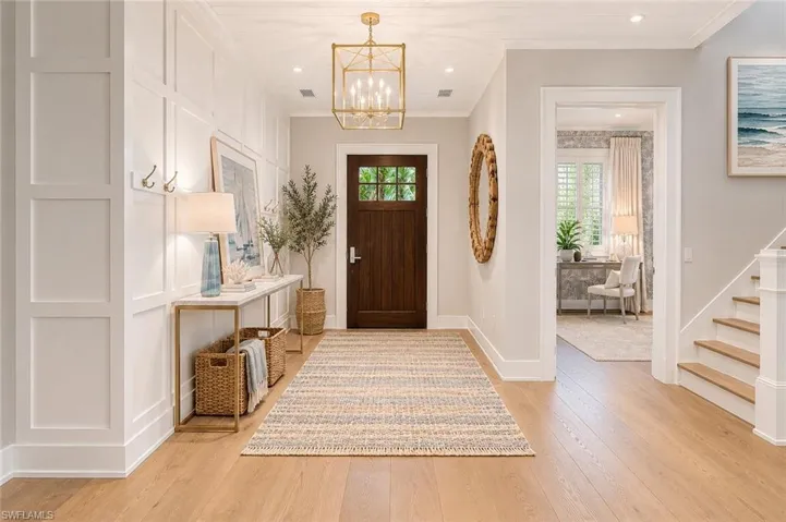 160  Broad S AVE, Naples, FL 34102