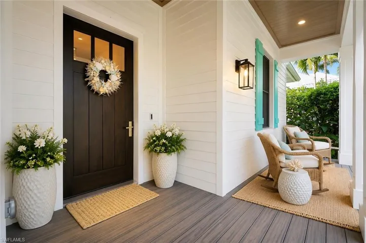 160  Broad S AVE, Naples, FL 34102