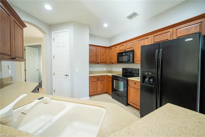 7856  Clemson  ST, Naples, FL 34104