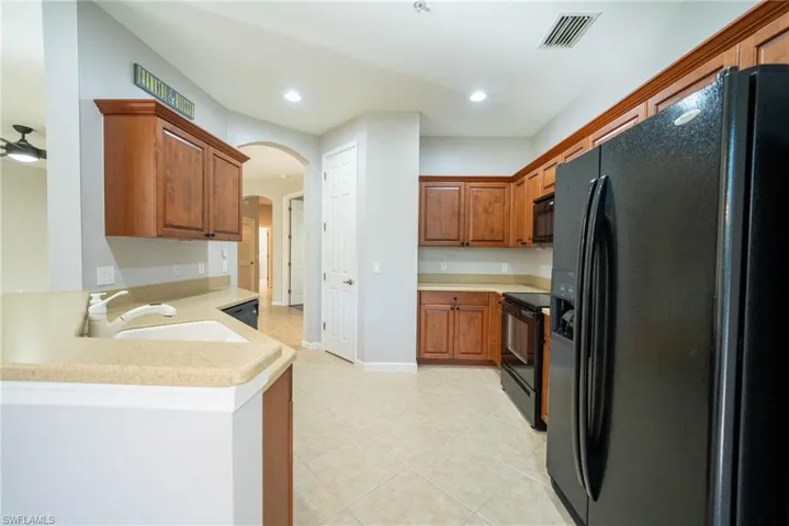 7856  Clemson  ST, Naples, FL 34104