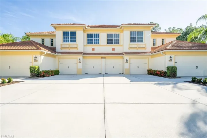 7856  Clemson  ST, Naples, FL 34104