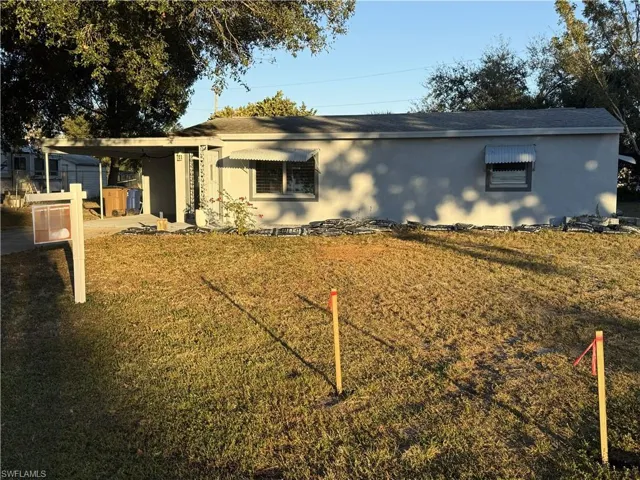 1129 Cherokee Ave, Lehigh Acres, Florida 33936