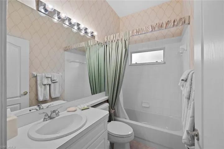 8896  Lely Island  CIR, Naples, FL 34113
