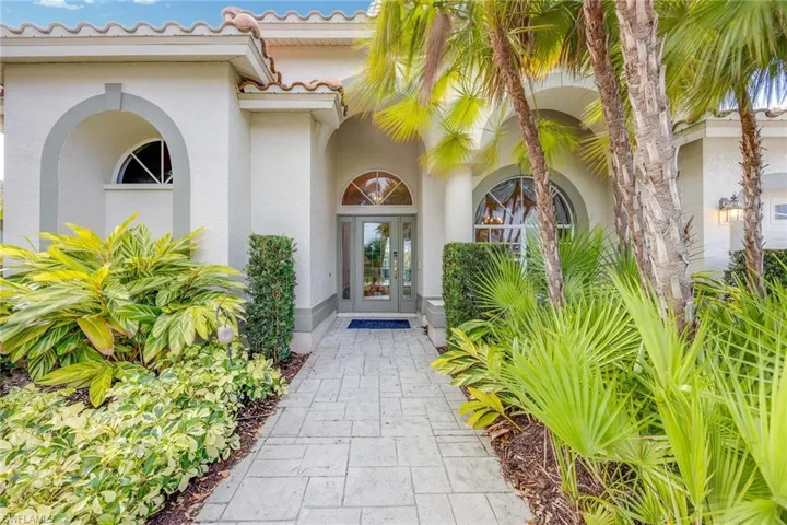 8896  Lely Island  CIR, Naples, FL 34113