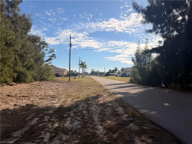 2819 Nw 45th Pl, Cape Coral, Florida 33993