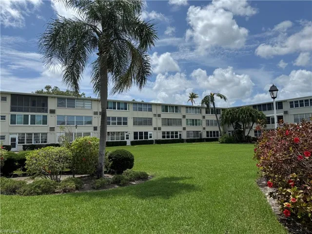 8101 11th N St N # 320, St. Petersburg, Florida 33702