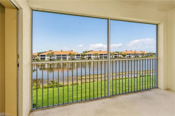 3035  Horizon  LN, Naples, FL 34109