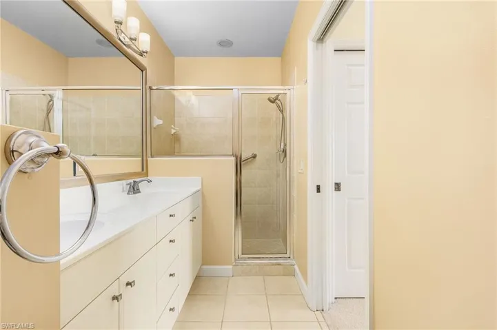 3035  Horizon  LN, Naples, FL 34109