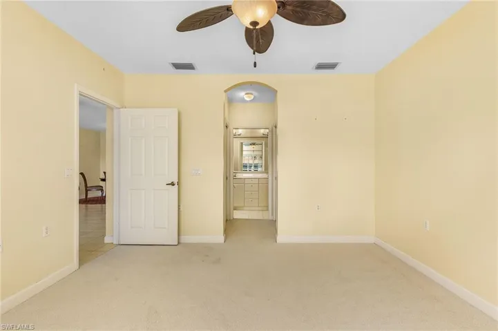 3035  Horizon  LN, Naples, FL 34109