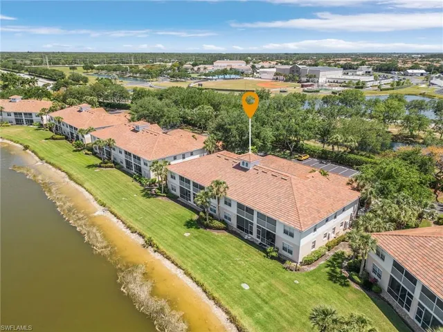 3035  Horizon  LN, Naples, FL 34109