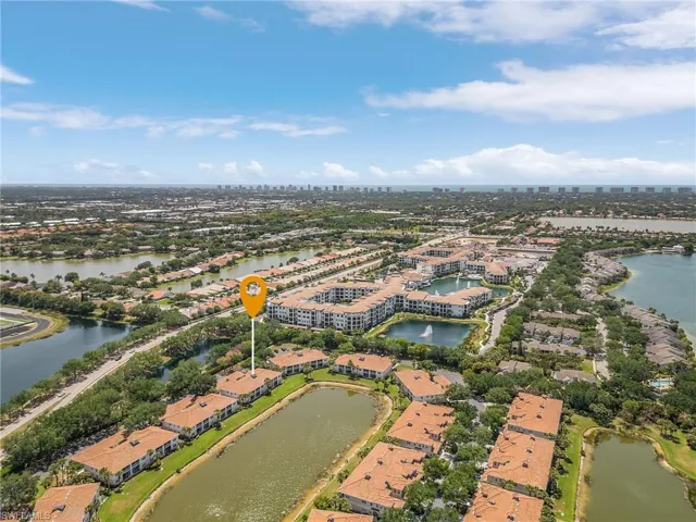 3035  Horizon  LN, Naples, FL 34109