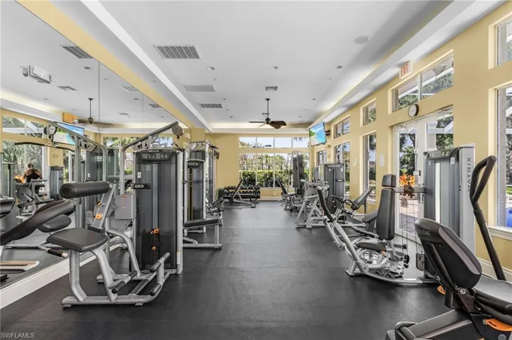3035  Horizon  LN, Naples, FL 34109