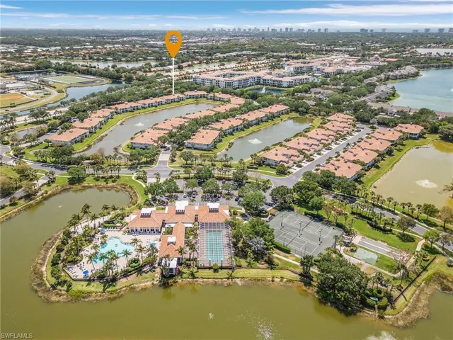3035  Horizon  LN, Naples, FL 34109