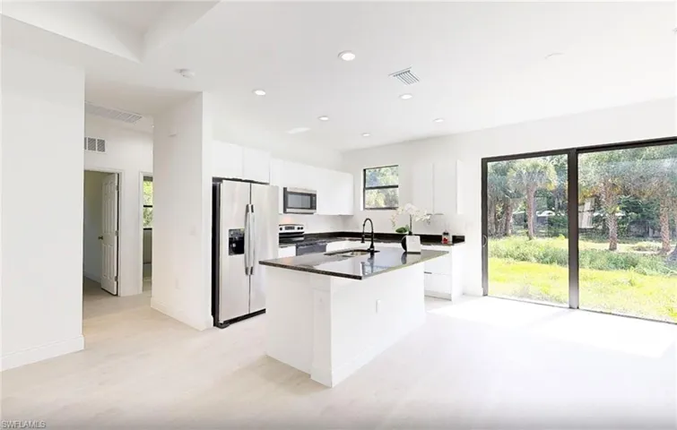 618 Sheldon Ave, Lehigh Acres, Florida 33936