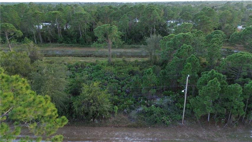 824 Calumet ST E, LEHIGH ACRES FL 33974